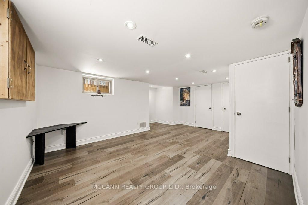 124 Scarboro Crescent • Toronto, ON photo 38