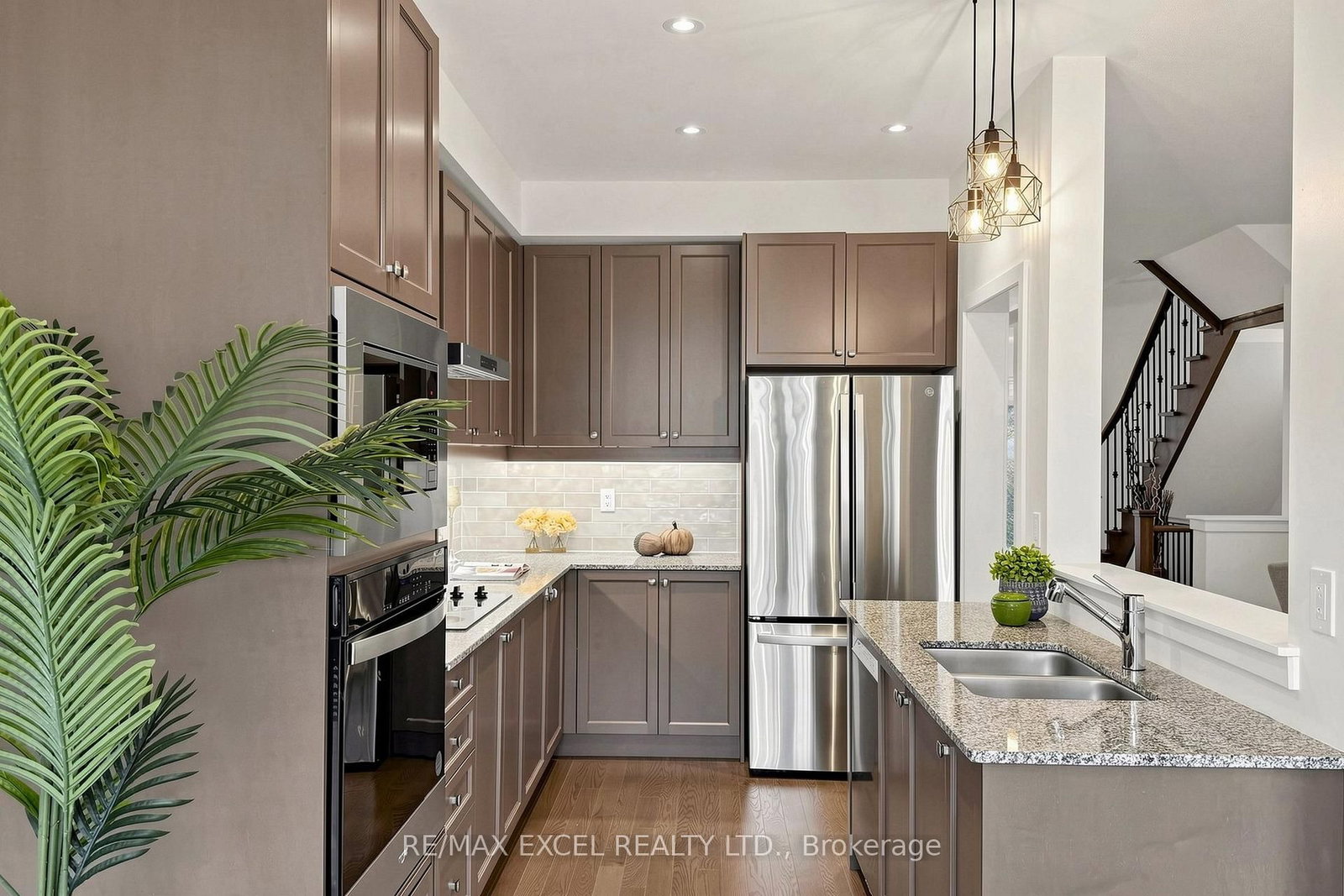 66 Mountainside Crescent • Whitby, ON photo 13