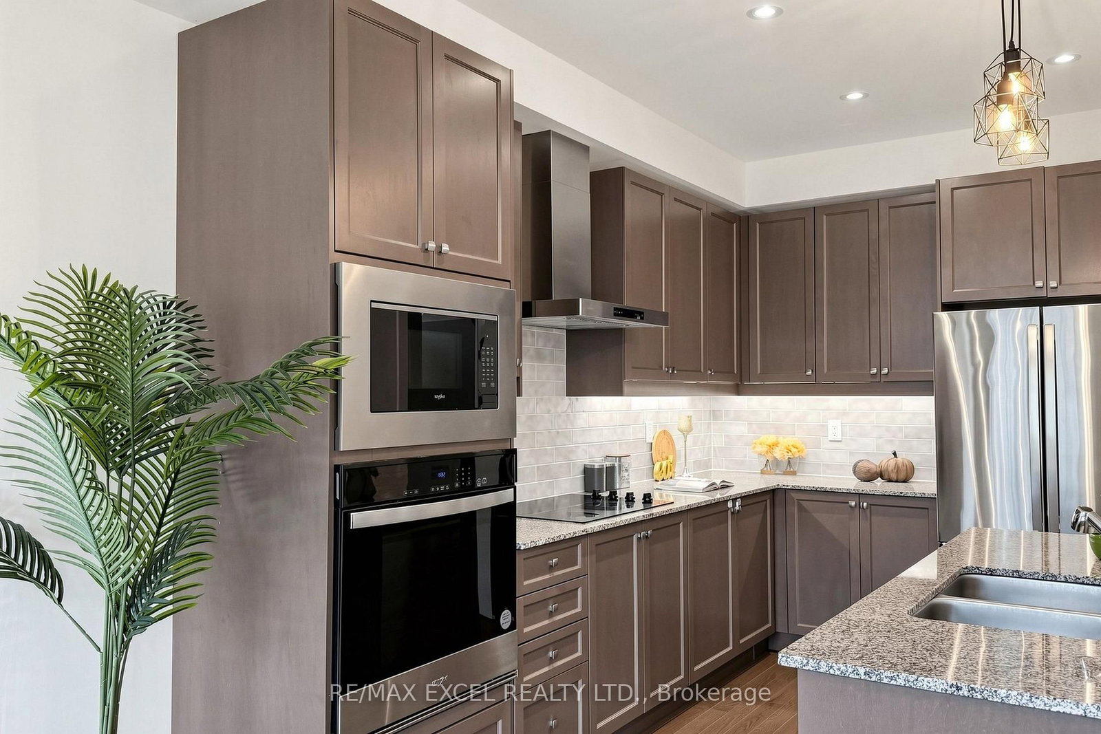 66 Mountainside Crescent • Whitby, ON photo 16