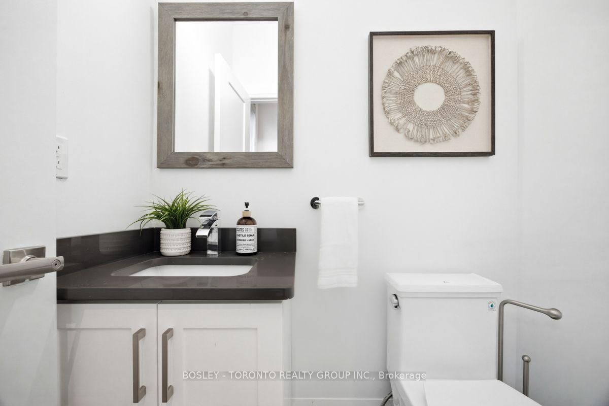 99 Cadorna Avenue • Toronto, ON photo 10