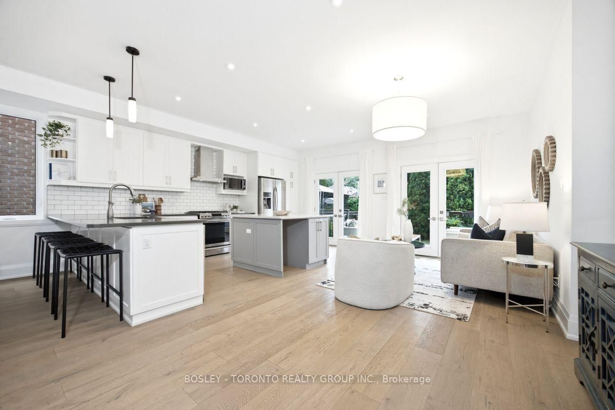 99 Cadorna Avenue • Toronto, ON photo 11