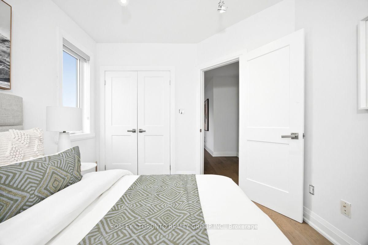 99 Cadorna Avenue • Toronto, ON photo 34