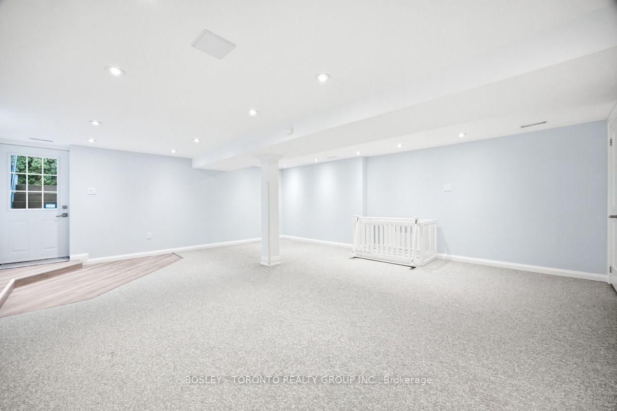 99 Cadorna Avenue • Toronto, ON photo 40