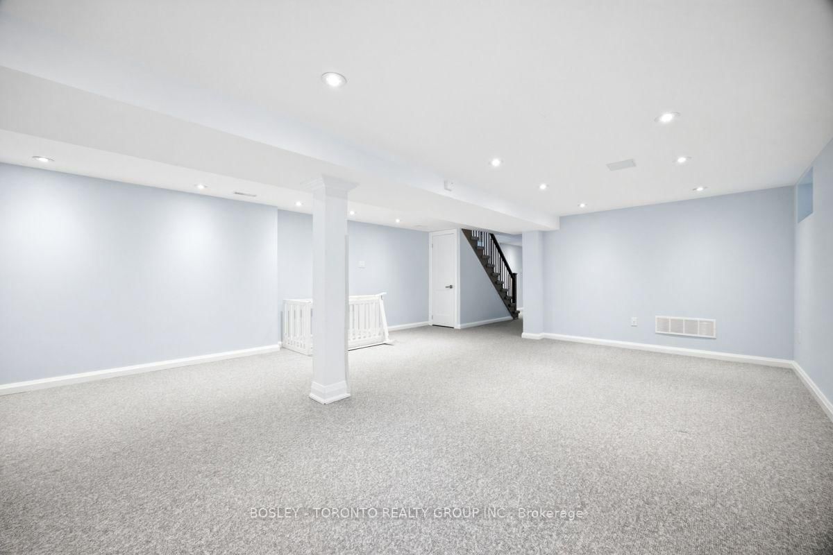 99 Cadorna Avenue • Toronto, ON photo 41