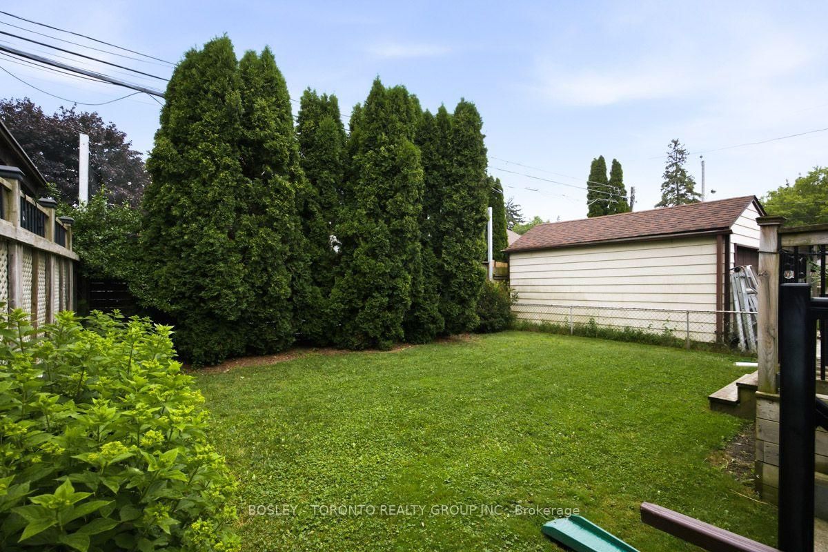 99 Cadorna Avenue • Toronto, ON photo 45