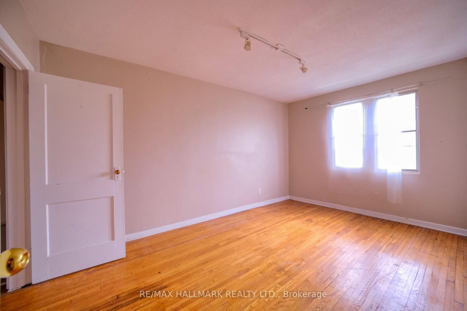 787 Eastern Avenue • Toronto, ON photo 15