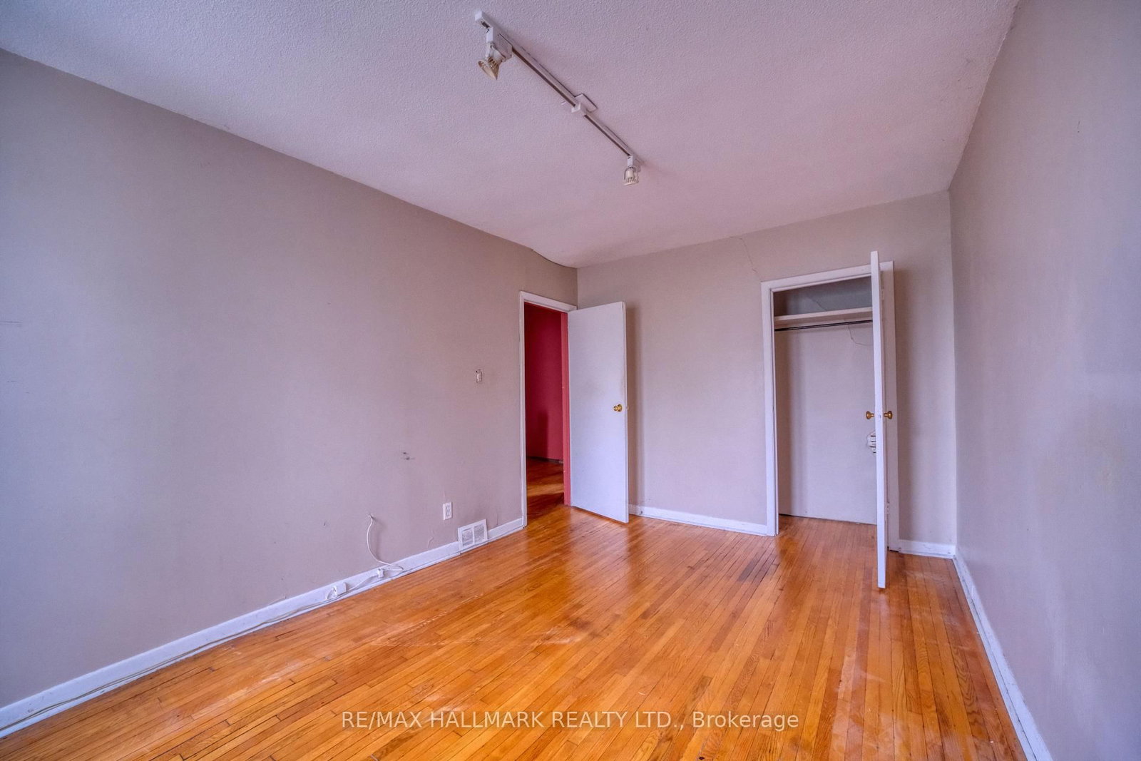 787 Eastern Avenue • Toronto, ON photo 16