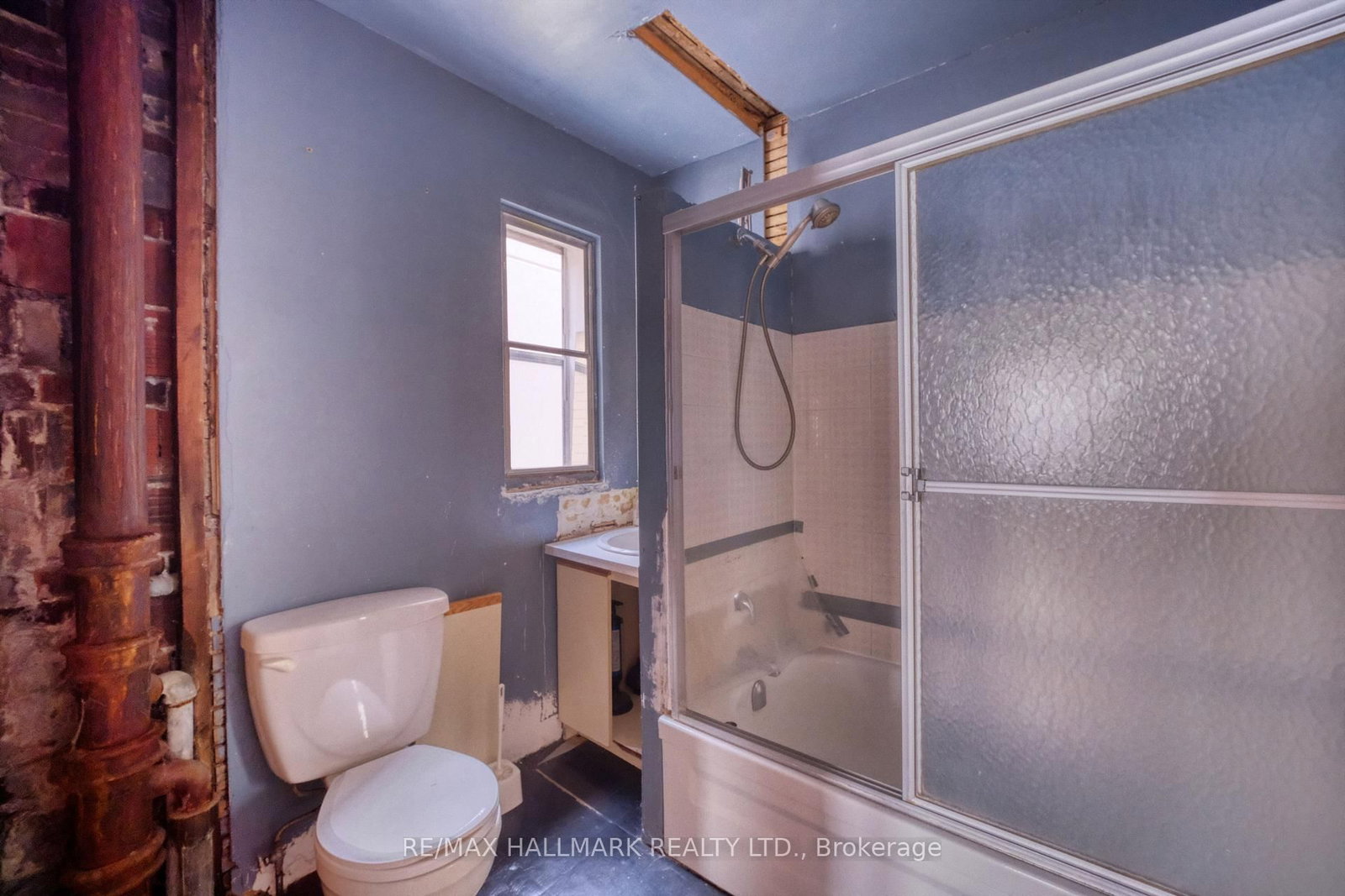 787 Eastern Avenue • Toronto, ON photo 19
