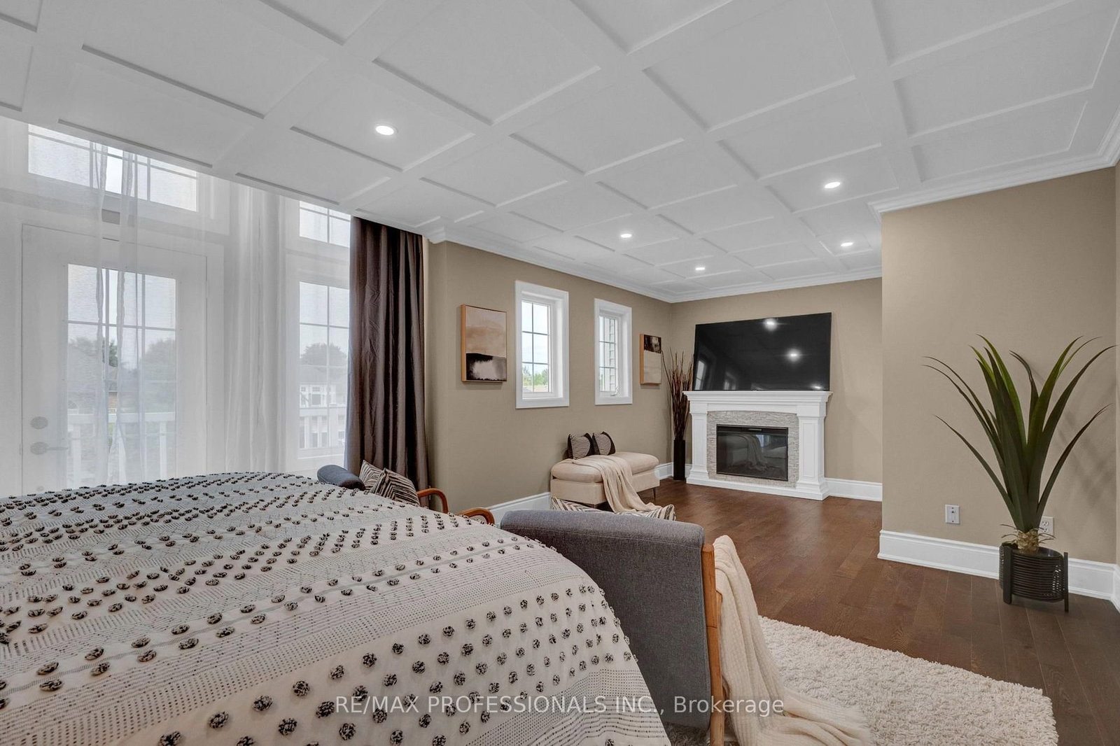 8 Shelter Bay Court • Whitby, ON photo 24