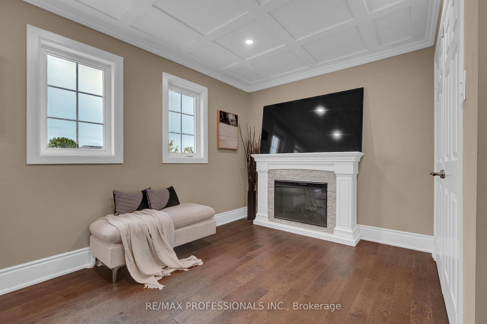 8 Shelter Bay Court • Whitby, ON photo 25