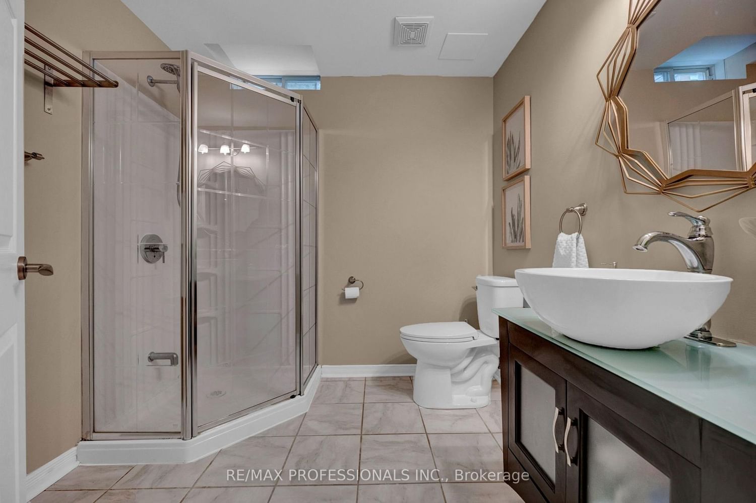 8 Shelter Bay Court • Whitby, ON photo 33