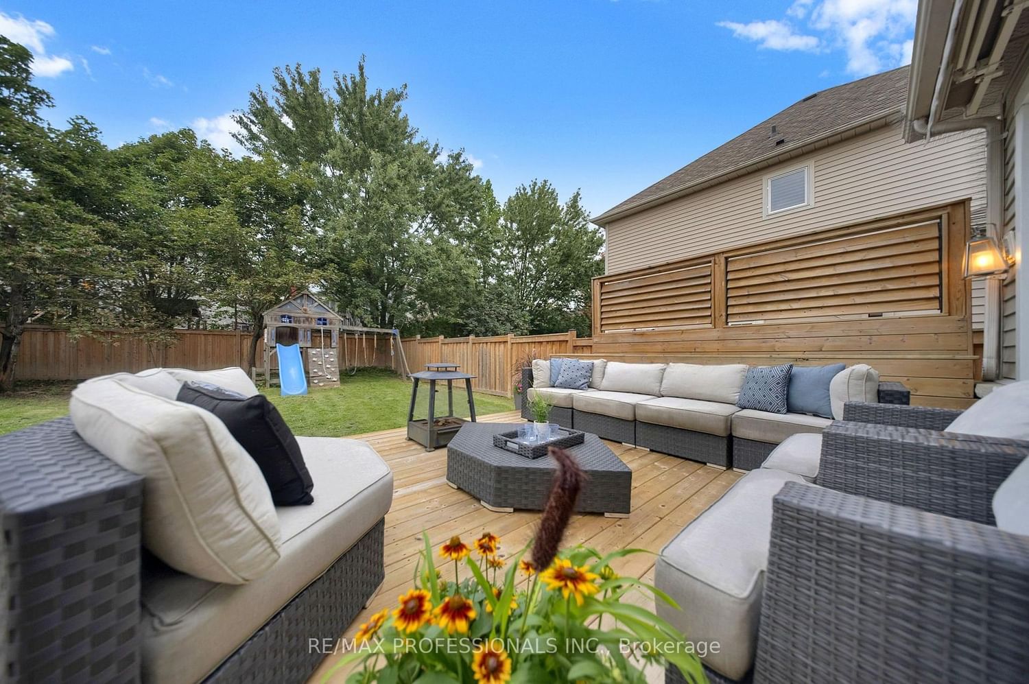 8 Shelter Bay Court • Whitby, ON photo 41