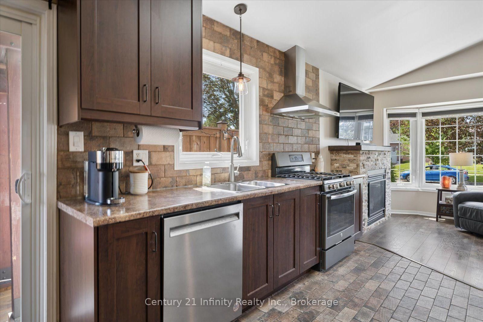 814 Lochness Crescent • Oshawa, ON photo 10