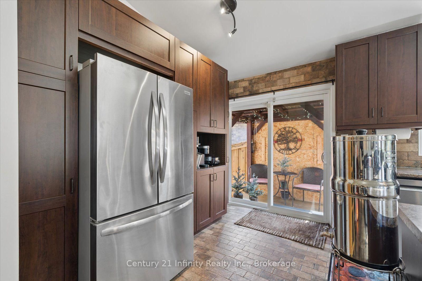814 Lochness Crescent • Oshawa, ON photo 11