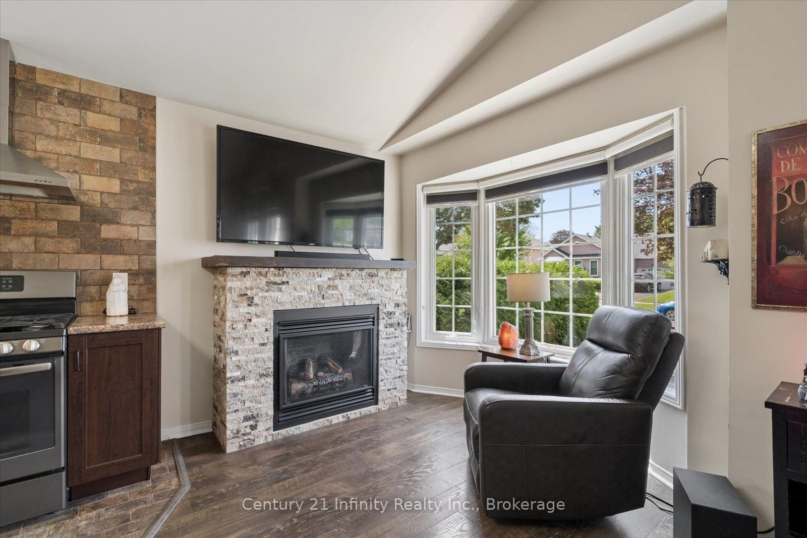 814 Lochness Crescent • Oshawa, ON photo 14