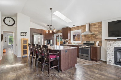 814 Lochness Crescent • Oshawa, ON photo 7
