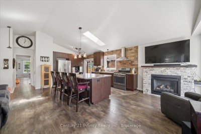 814 Lochness Crescent • Oshawa, ON photo 8