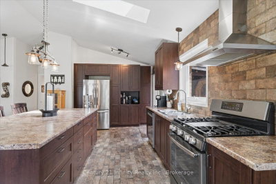 814 Lochness Crescent • Oshawa, ON photo 9