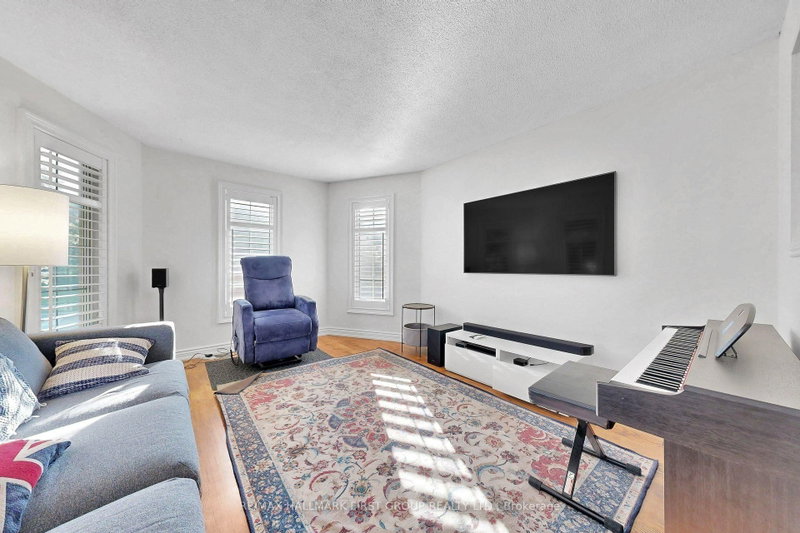 14 Martinet St photo 4