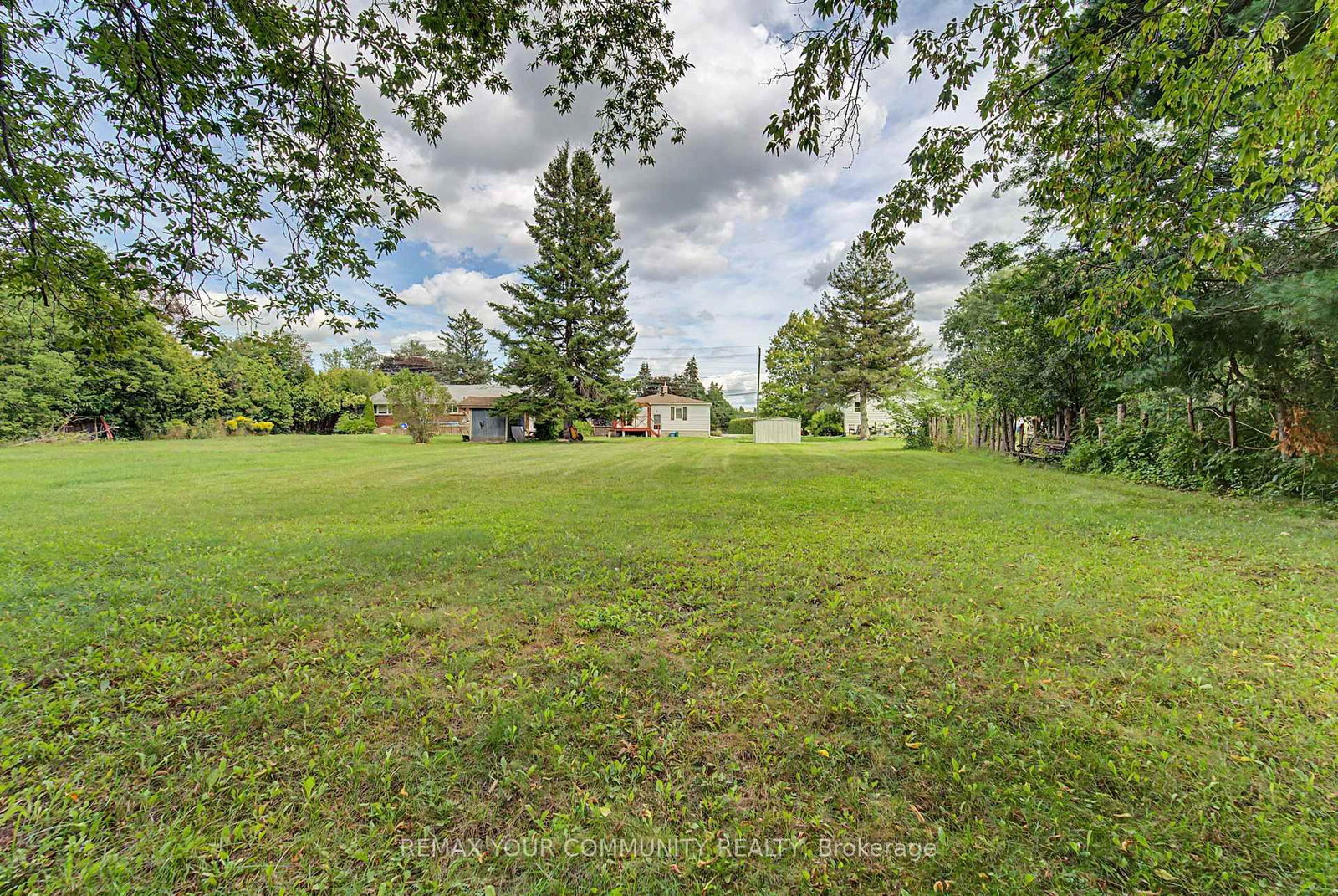 4690 Baldwin Street S • Whitby, ON photo 18