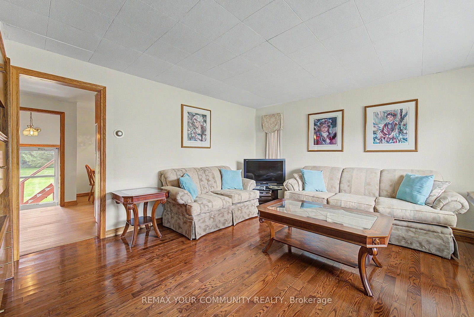 4690 Baldwin Street S • Whitby, ON photo 6