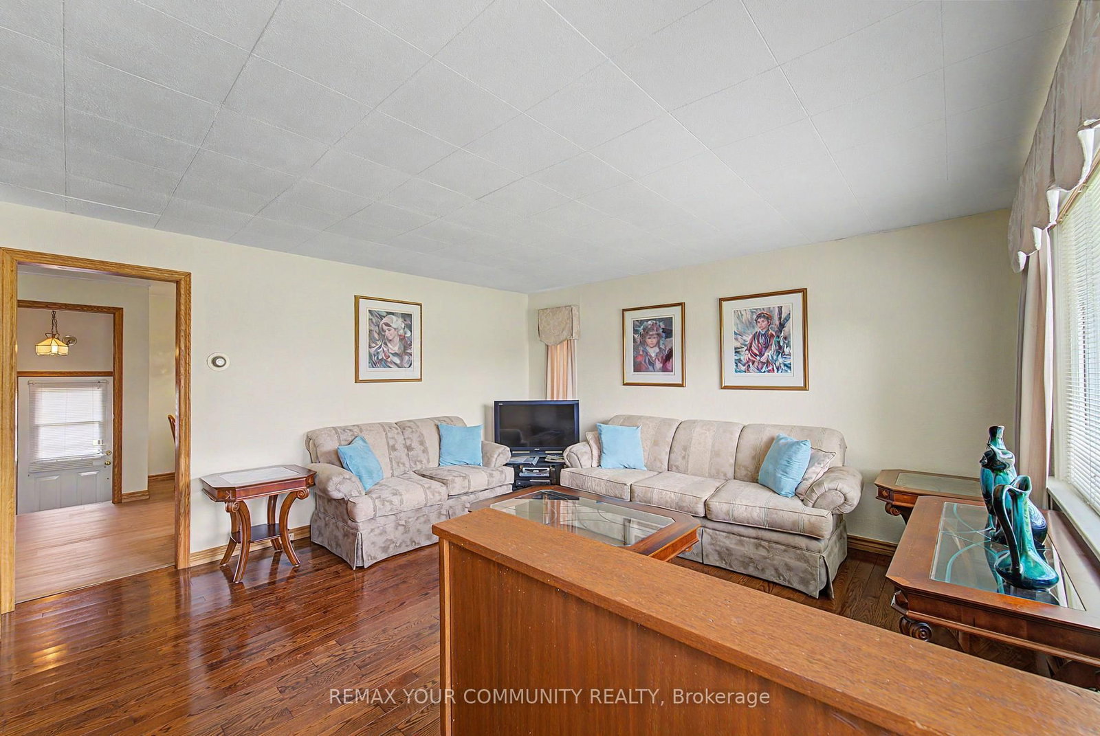 4690 Baldwin Street S • Whitby, ON photo 7