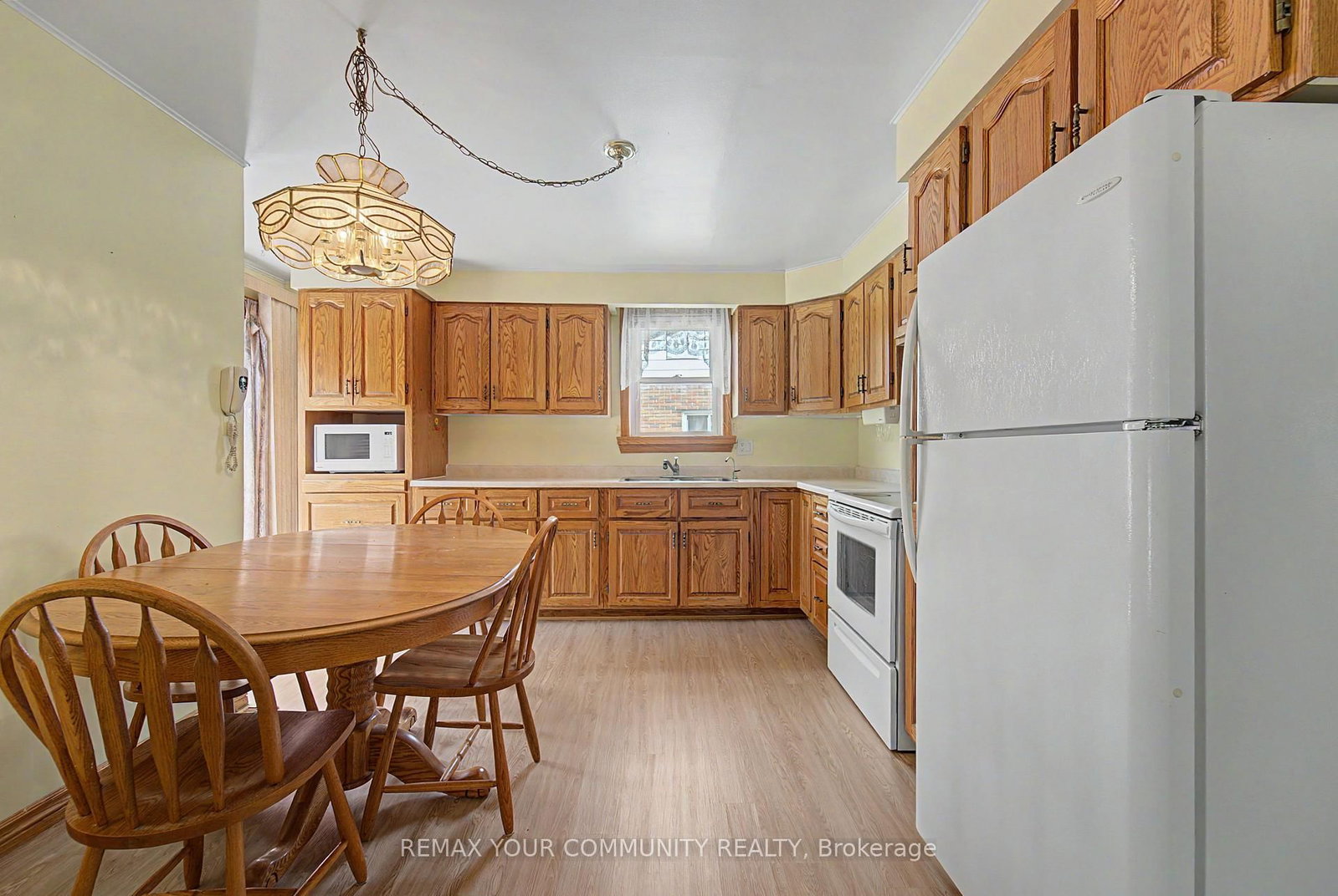 4690 Baldwin Street S • Whitby, ON photo 8