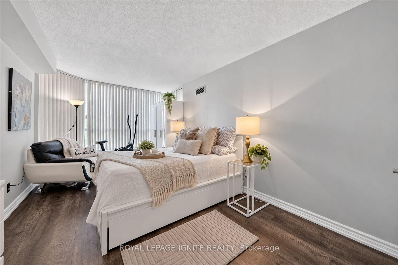 400 Mclevin Avenue • #404 • Toronto, ON photo 6