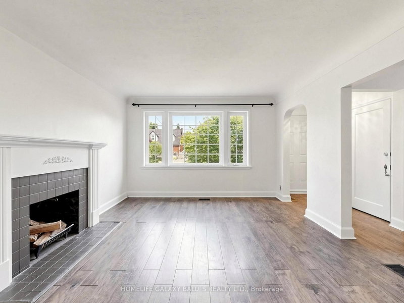 136 Central Park Boulevard N