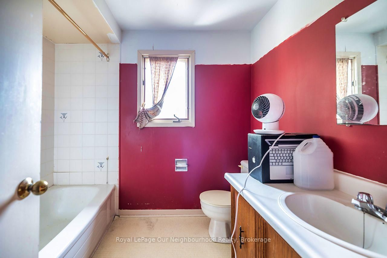 24 Coe Drive • Ajax, ON photo 18