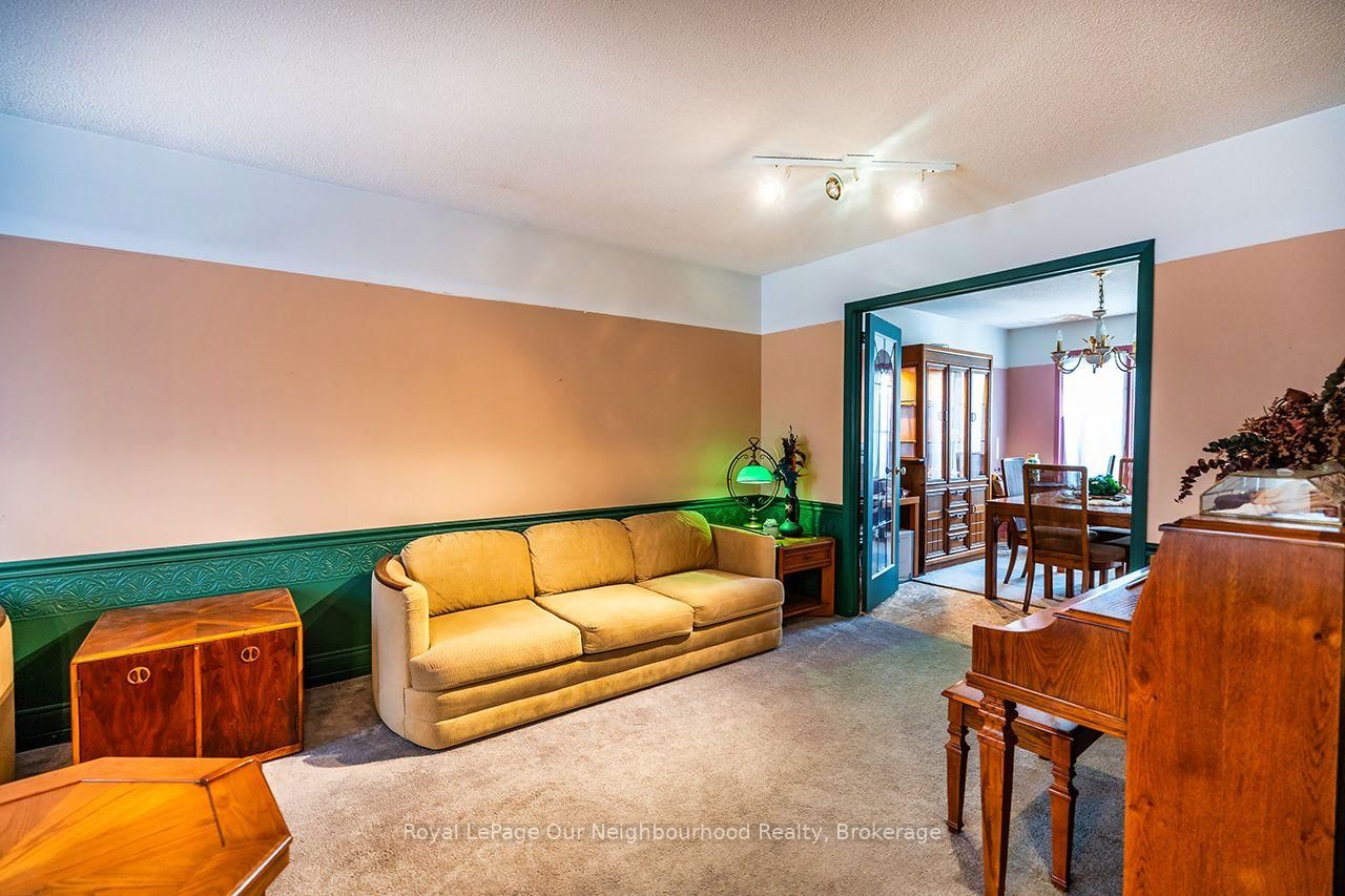 24 Coe Drive • Ajax, ON photo 2