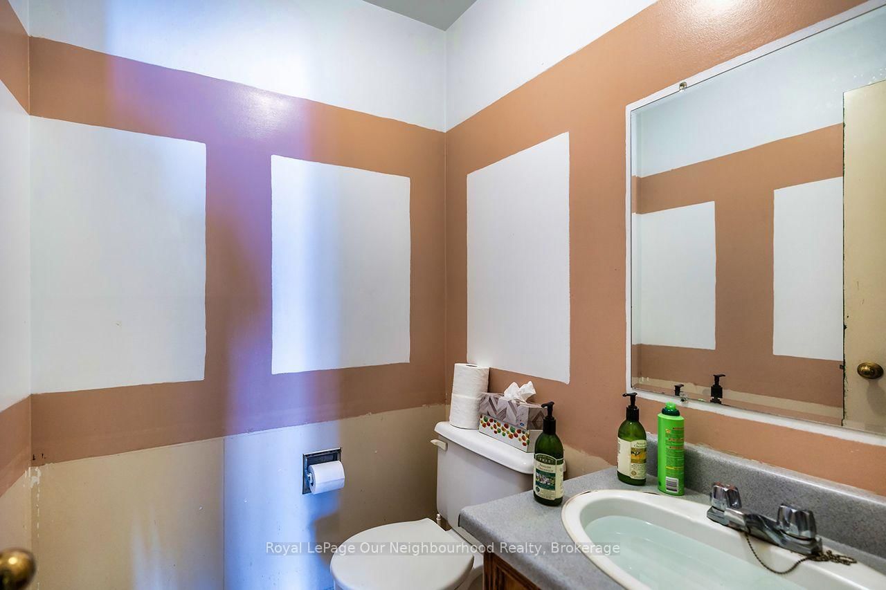 24 Coe Drive • Ajax, ON photo 3