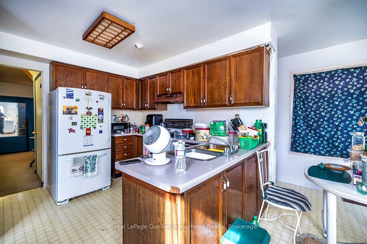 24 Coe Drive • Ajax, ON photo 7