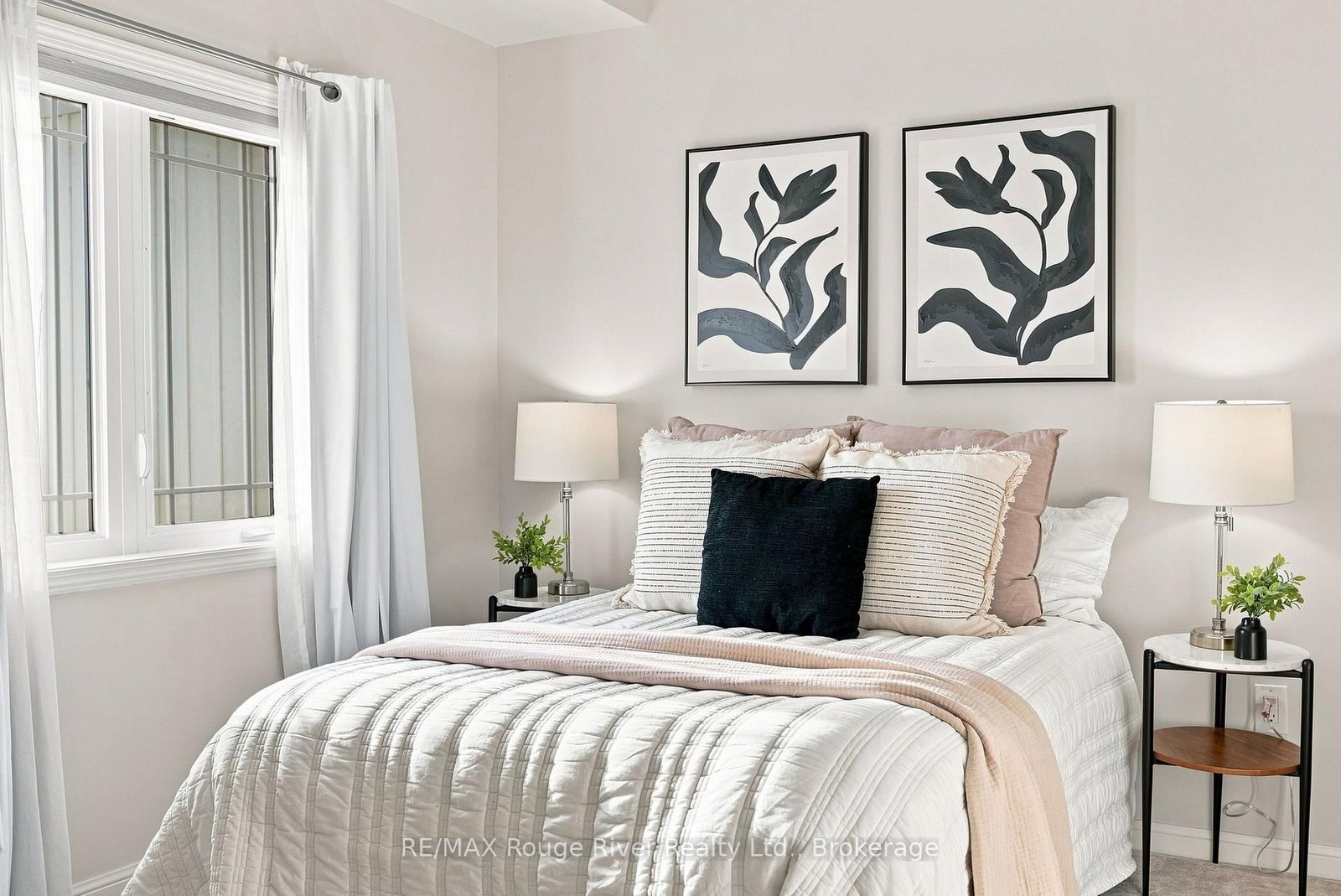 1 Sidney Lane • #311 • Clarington, ON photo 16