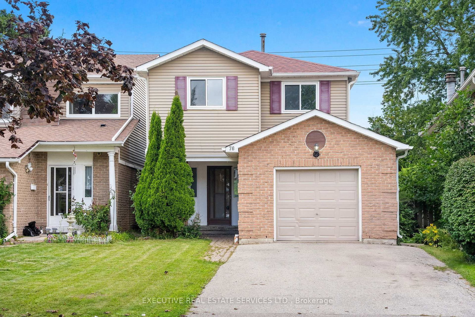 76 Lionhead Trail • Toronto, ON photo 3