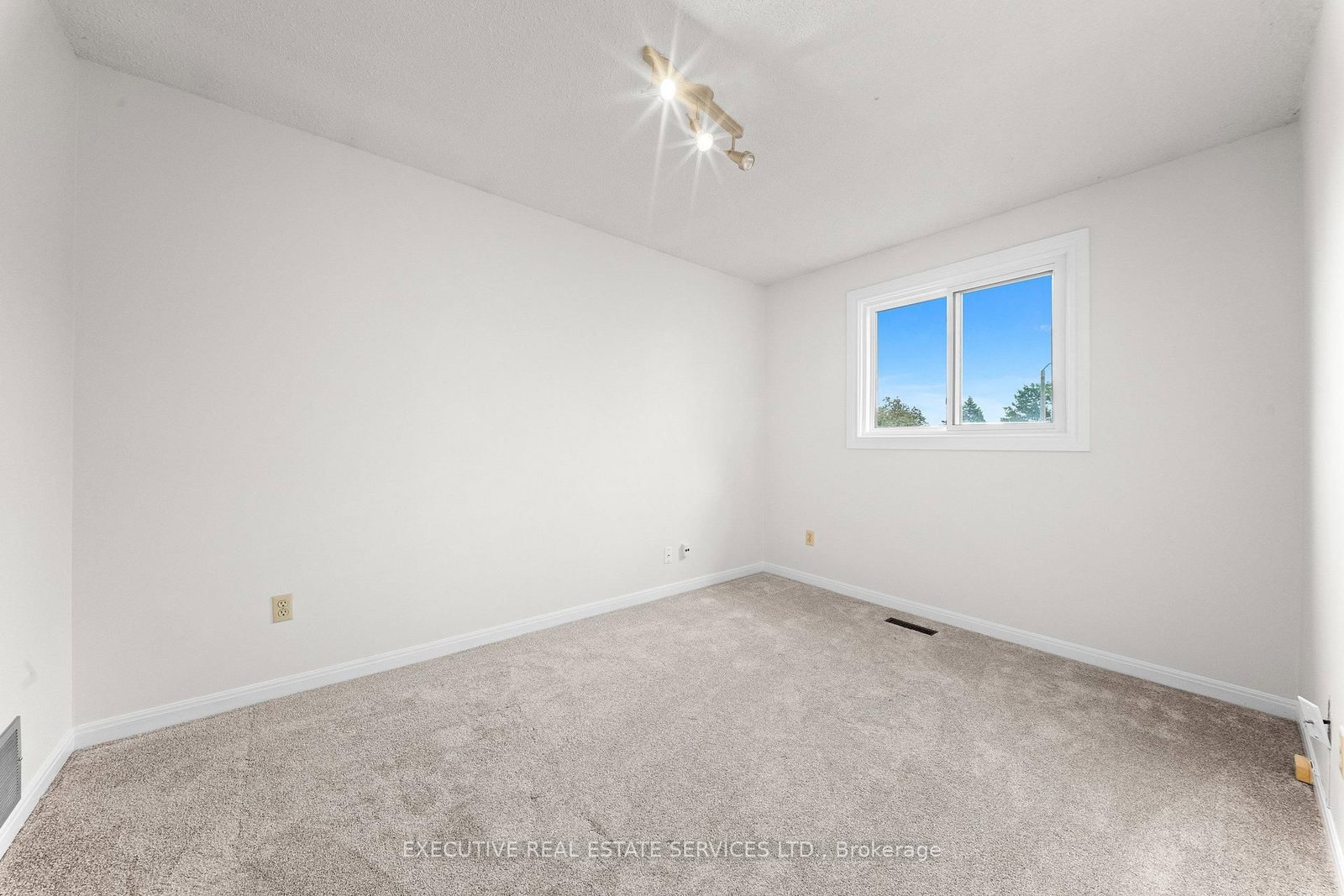 76 Lionhead Trail • Toronto, ON photo 32