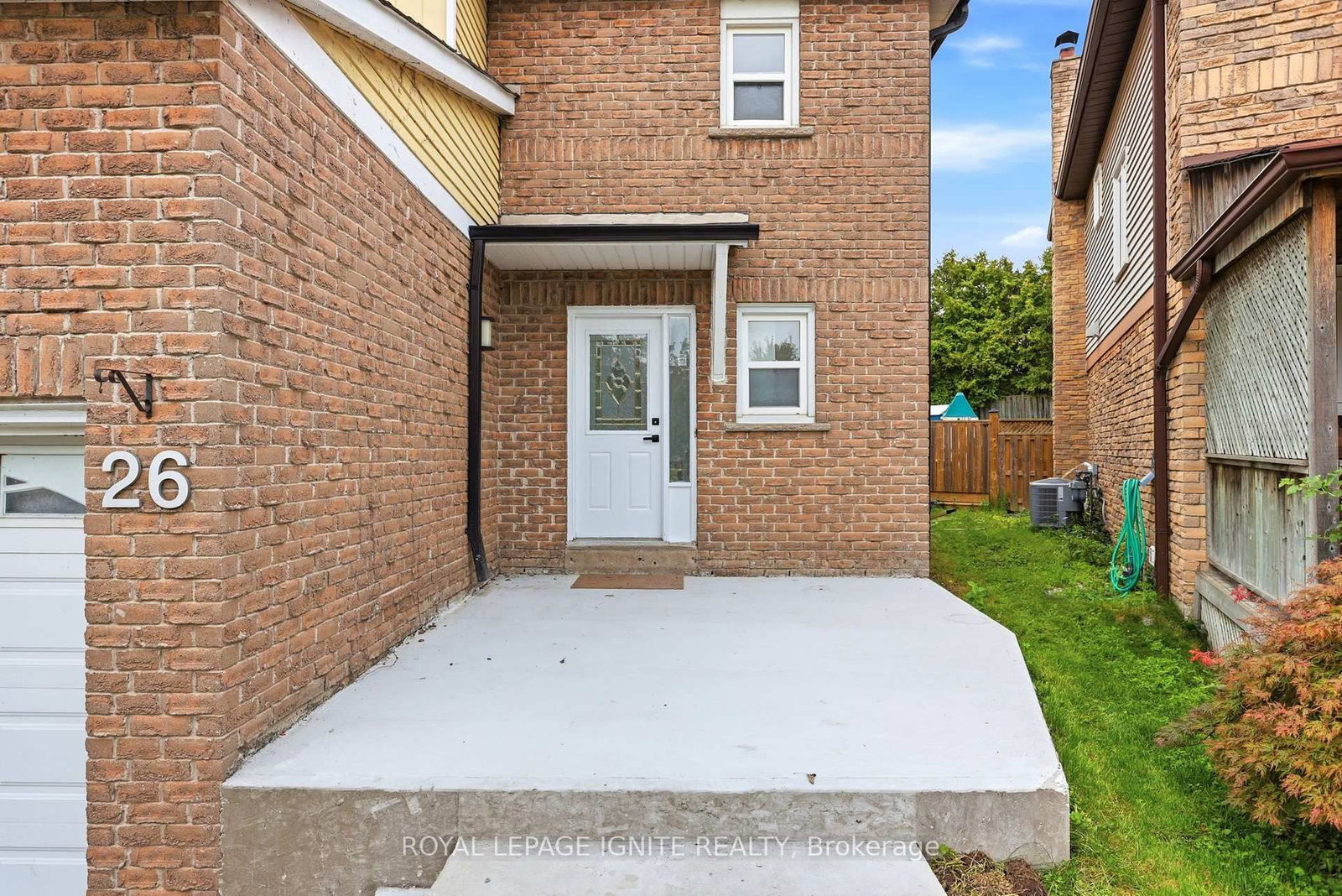 26 Winston Crescent • Whitby, ON photo 2