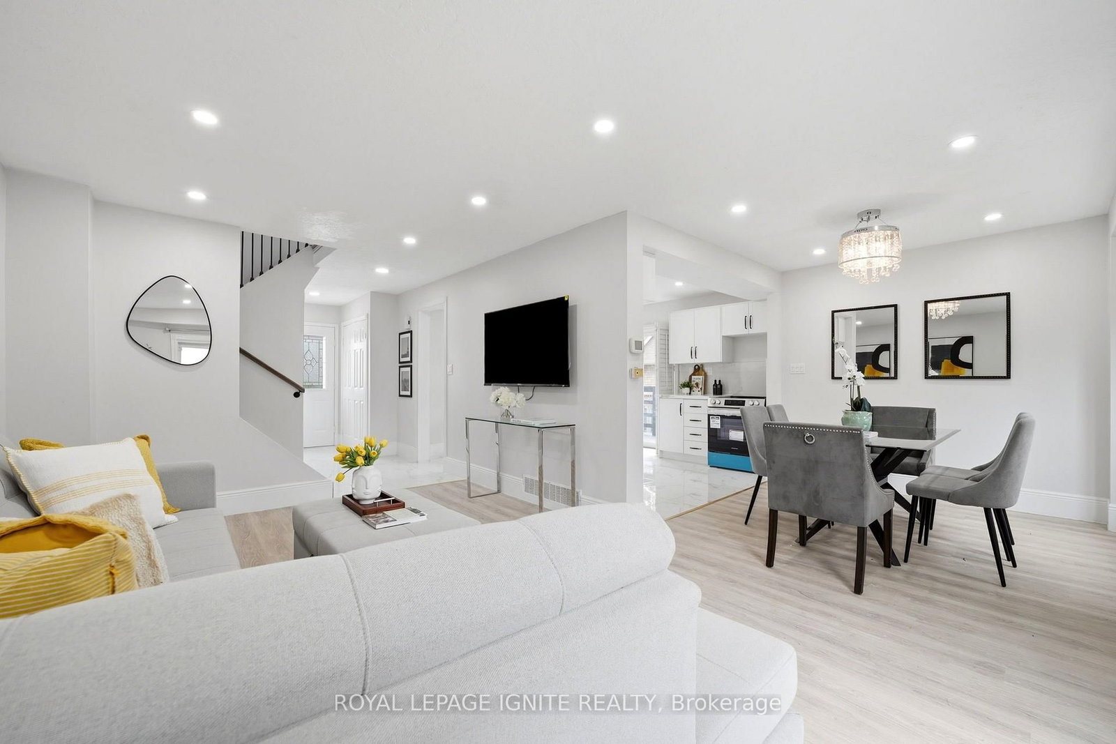 26 Winston Crescent • Whitby, ON photo 8
