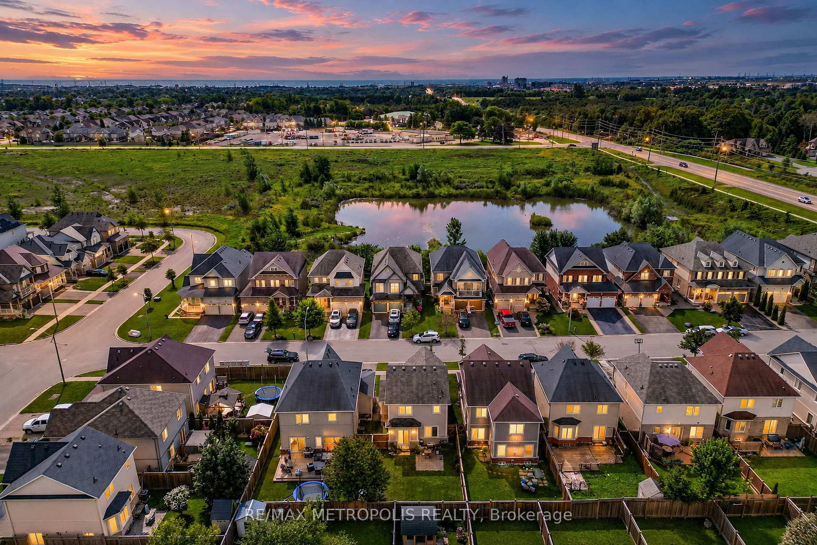 14 Richard Davies Crescent • Clarington, ON photo 4