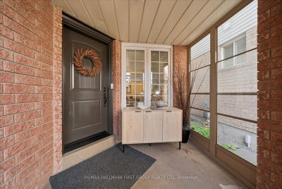 67 Epps Crescent • Ajax, ON photo 2