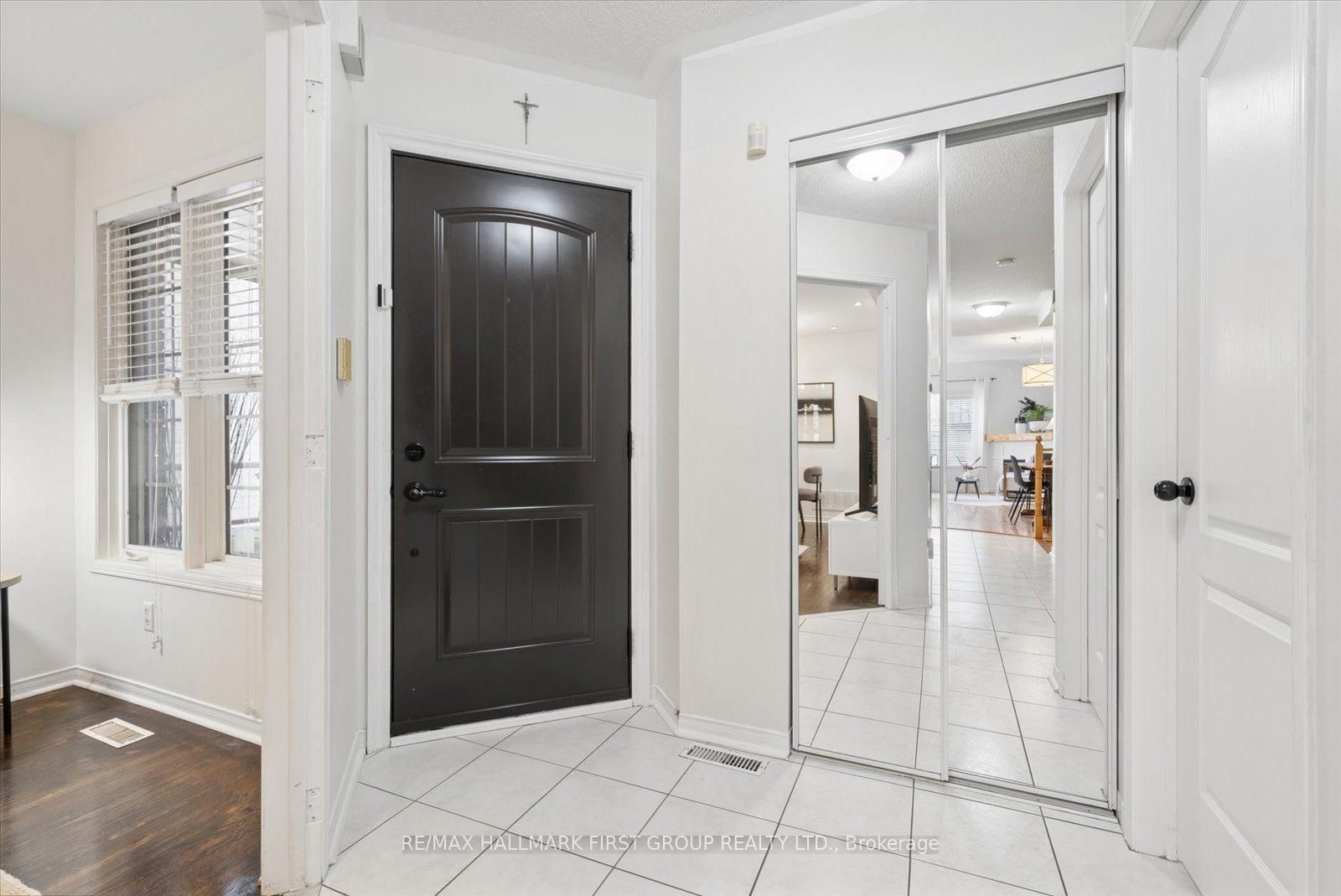 67 Epps Crescent • Ajax, ON photo 3