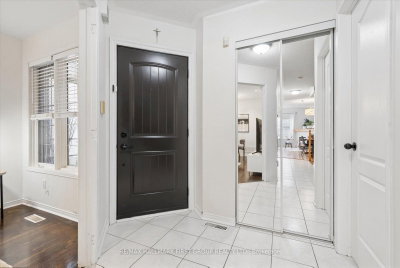 67 Epps Crescent • Ajax, ON photo 3