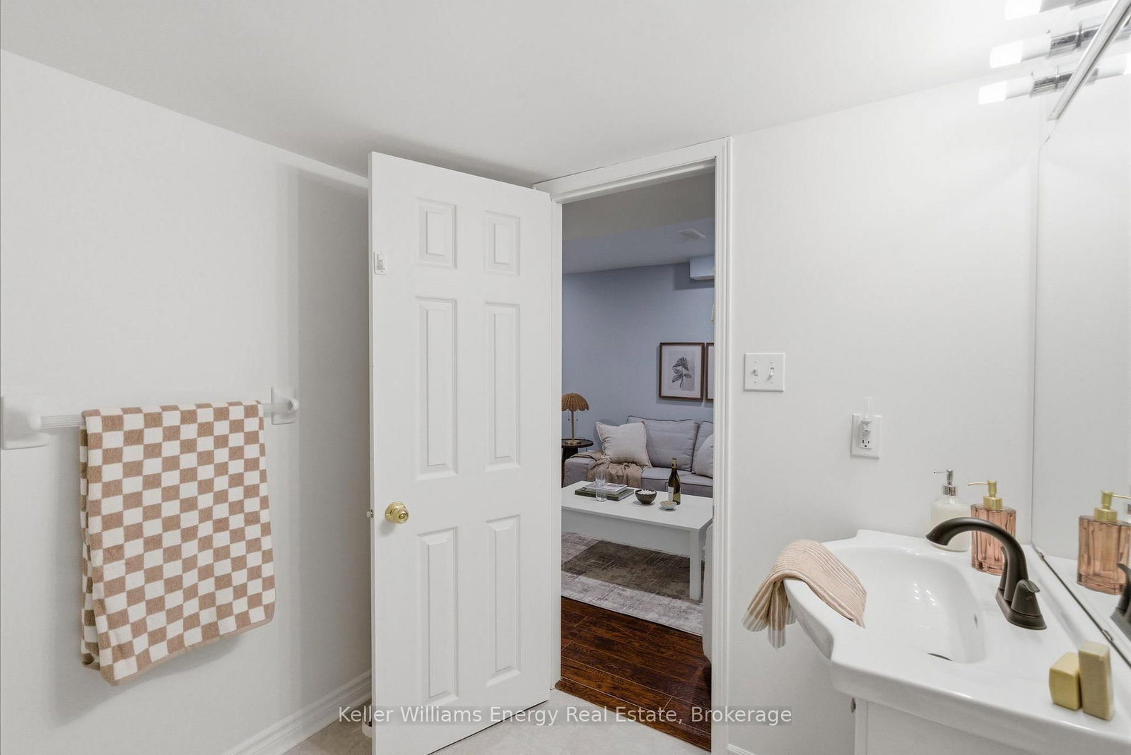 42 Cecil Found Crescent • Clarington, ON photo 35