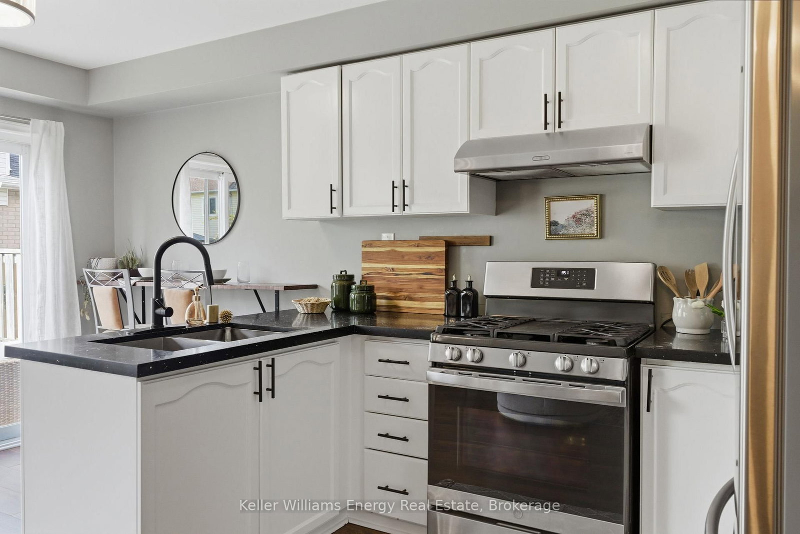 42 Cecil Found Crescent • Clarington, ON photo 5