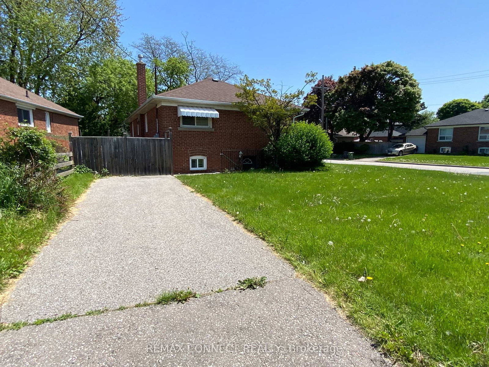 Bsmt Bdrm C - 2 Kellyvale Road, Toronto 3