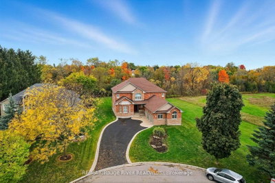 30 Hanover Court • Whitby, ON photo 3