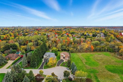 30 Hanover Court • Whitby, ON photo 5