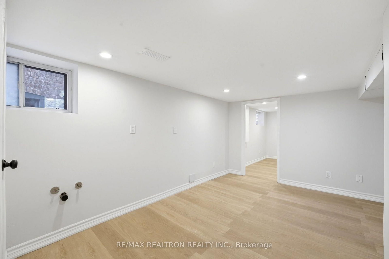 1056 Woodbine Avenue W • Toronto, ON photo 32
