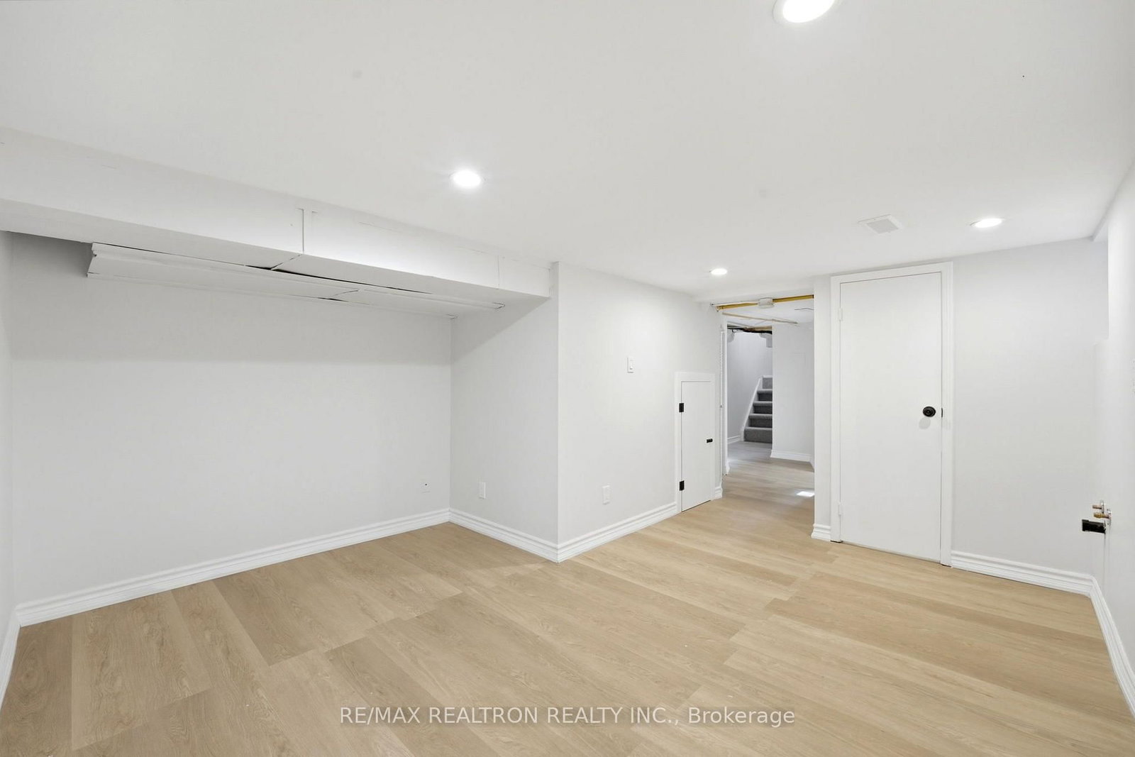 1056 Woodbine Avenue W • Toronto, ON photo 34