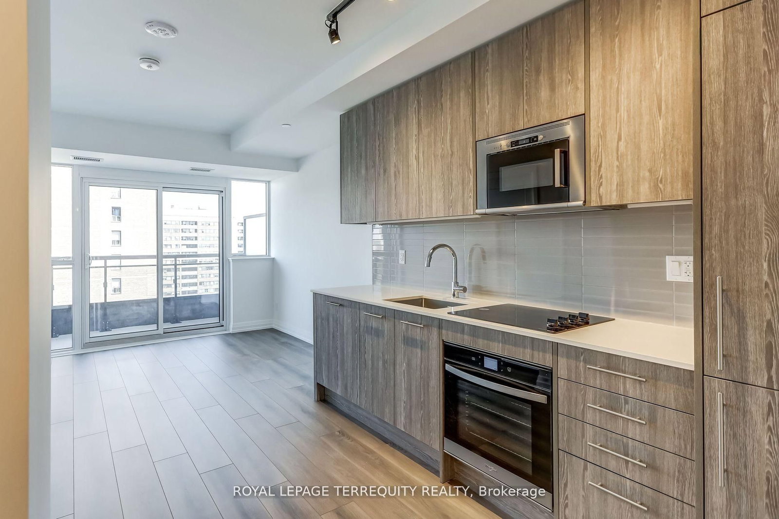 286 Main Street • #1906 • Toronto, ON photo 11